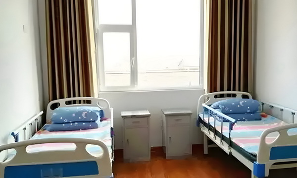 你属于我，酋长近端锋凯尔西首次晒出与霉霉恋爱后的甜蜜合照