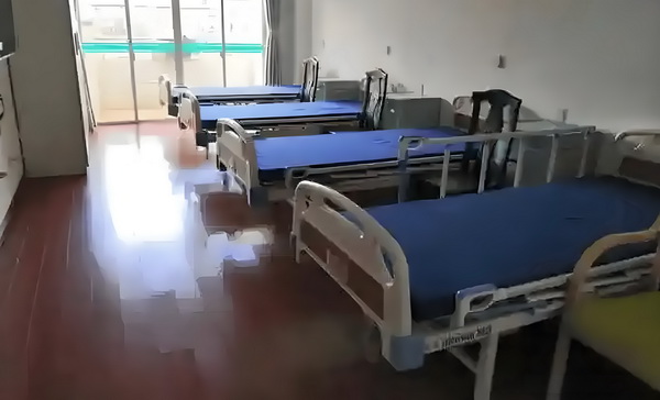 女人老了，走不动了，这2件事最好守口如瓶，这才是真聪明